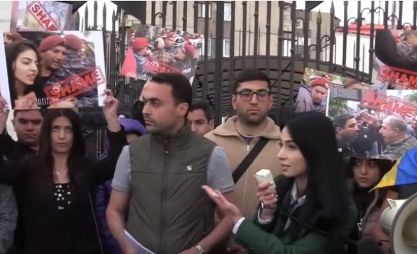 Акция протеста перед посольством ЕС в Армении (видео)